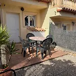 Beachnear Terraced House With Wonderful Sea-views
