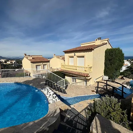 Holiday home Beachnear Terraced House With Wonderful Sea-views *
