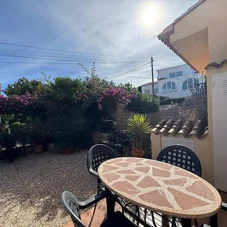 Holiday home Beachnear Terraced House With Wonderful Sea-views *