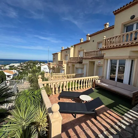 Beachnear Terraced House With Wonderful Sea-views *