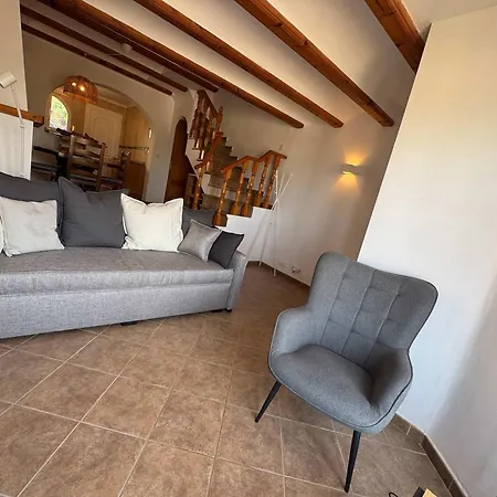 بيت للعطل Beachnear Terraced House With Wonderful Sea-views دينايا