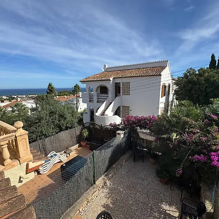 Дом отдыха Beachnear Terraced House With Wonderful Sea-views Дения