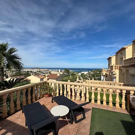 بيت للعطل Beachnear Terraced House With Wonderful Sea-views دينايا