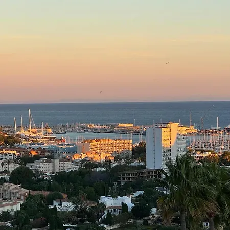 Beachnear Terraced House With Wonderful Sea-views بيت للعطل دينايا