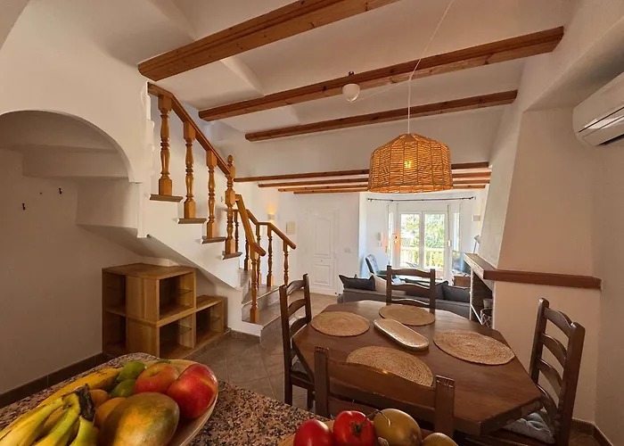 Beachnear Terraced House With Wonderful Sea-views Denia