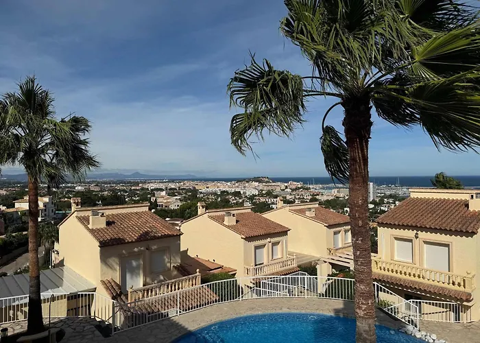 Beachnear Terraced House With Wonderful Sea-views *