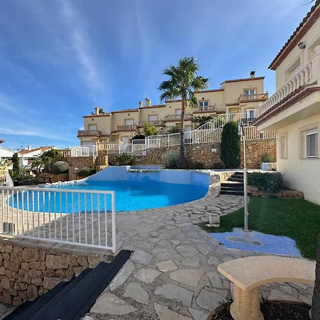 Beachnear Terraced House With Wonderful Sea-views *