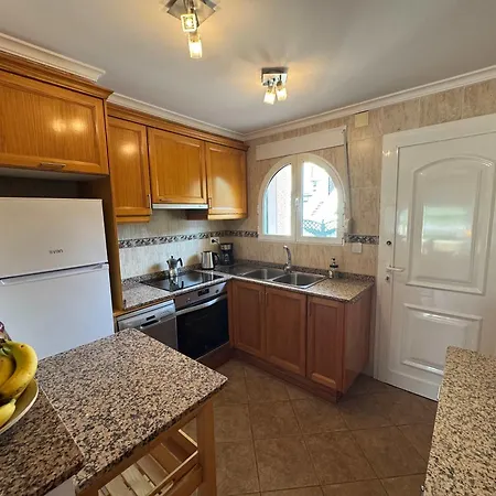 Beachnear Terraced House With Wonderful Sea-views *