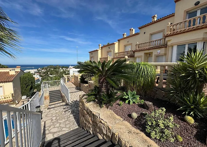 Сasa de vacaciones Beachnear Terraced House With Wonderful Sea-views *