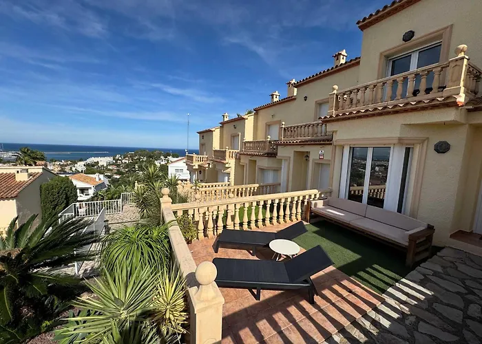 Beachnear Terraced House With Wonderful Sea-views *