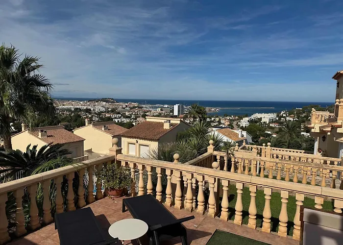 Beachnear Terraced House With Wonderful Sea-views Сasa de vacaciones